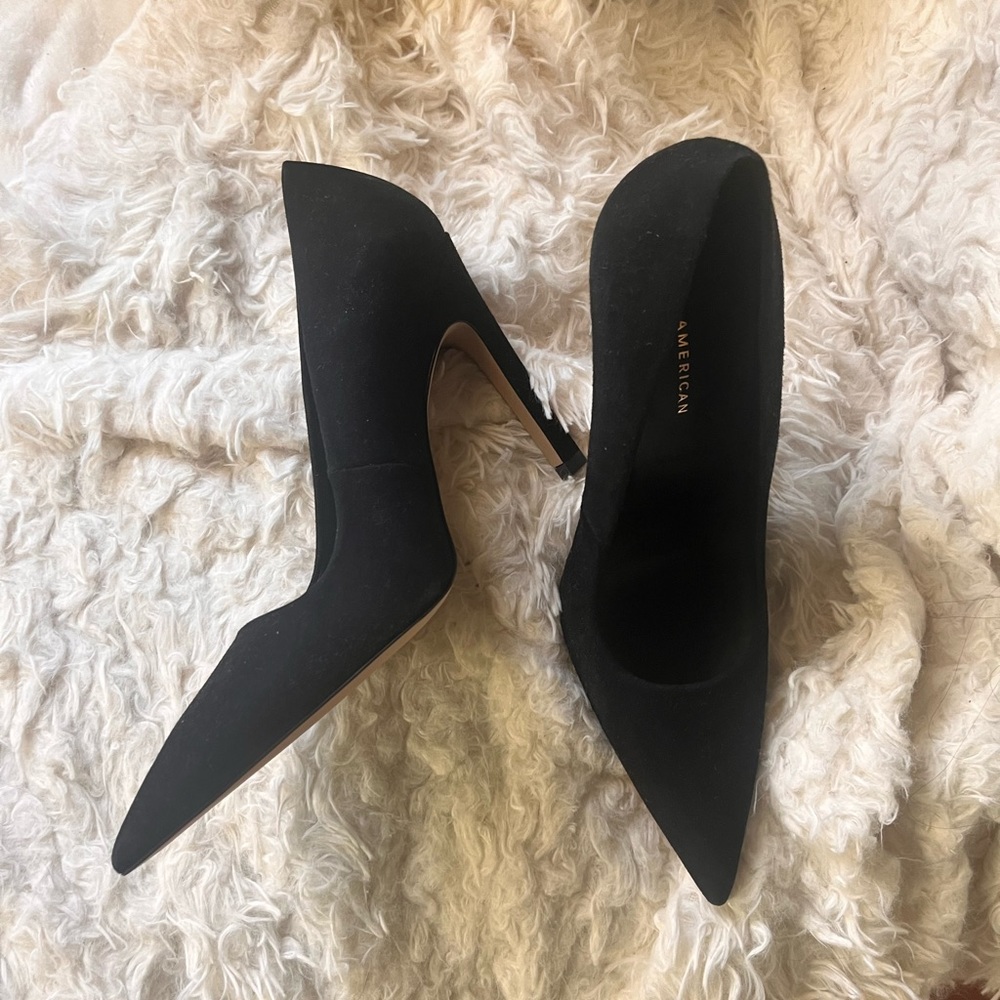 Good American Suede Classic Pumps - Picture 8 of 8